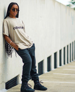 Camiseta ESSENTIALS B1